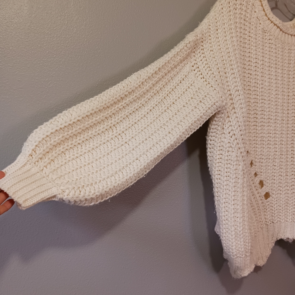 Bluivy Cozy Cream Chunky Knit Sweater Distressed Hem Balloon Sleeve Med Large - Picture 2 of 6
